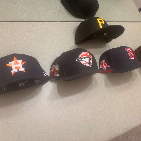 Hat - Picture 3 of 6